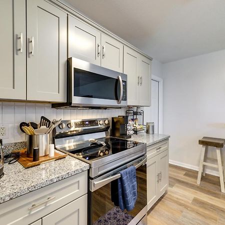 Updated Hubert Vacation Rental 5 Mi To Beaches! Суонсборо Экстерьер фото