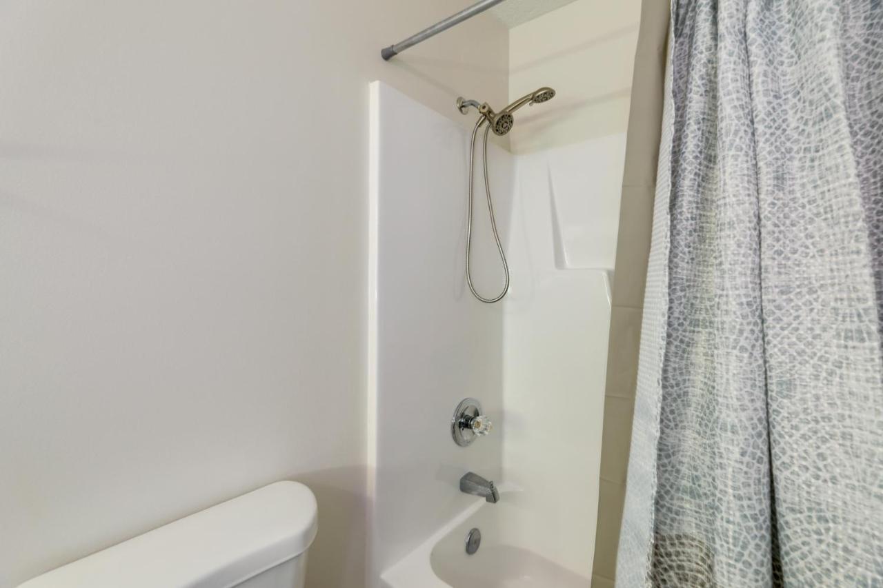 Updated Hubert Vacation Rental 5 Mi To Beaches! Суонсборо Экстерьер фото